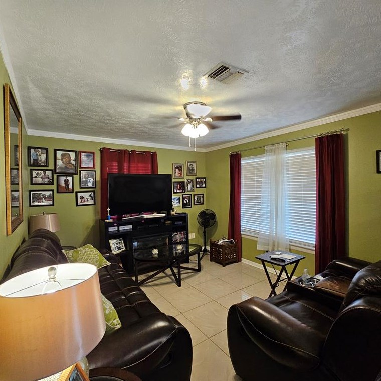 2707 Ellis School Rd, Baytown, TX 77521-1284