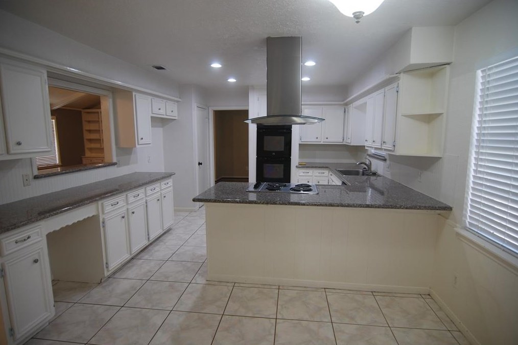 726 Thornwood Dr, Spring, TX 77381-1050