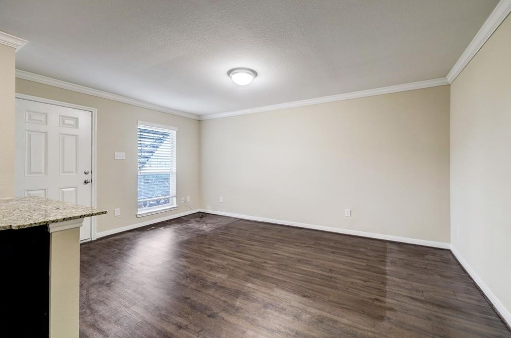 1600 W T C Jester Blvd #92, Houston, TX 77008