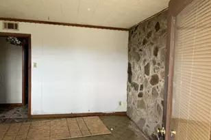 701 Oak Ln, Cottonwood Shores, TX 78657 - Photo 4