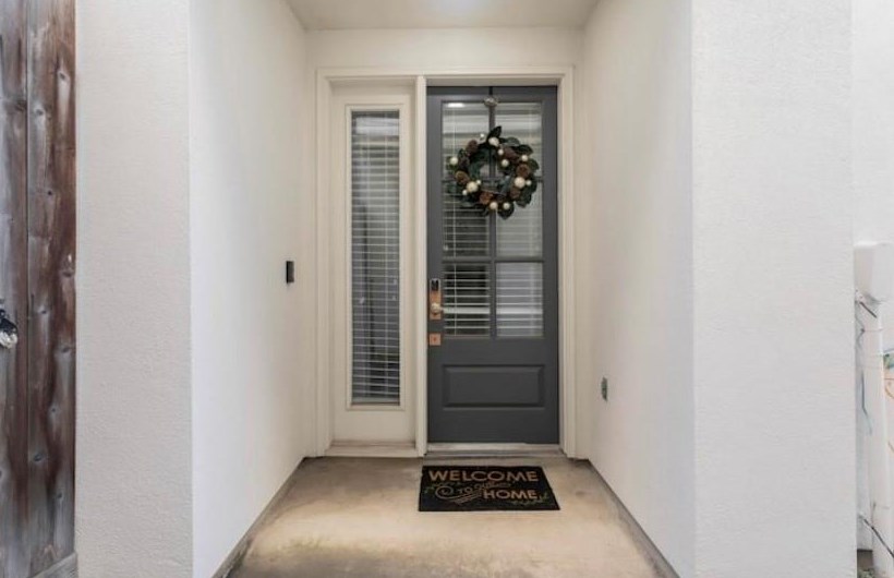 2518 Chenevert St, Houston, TX 77004-1213