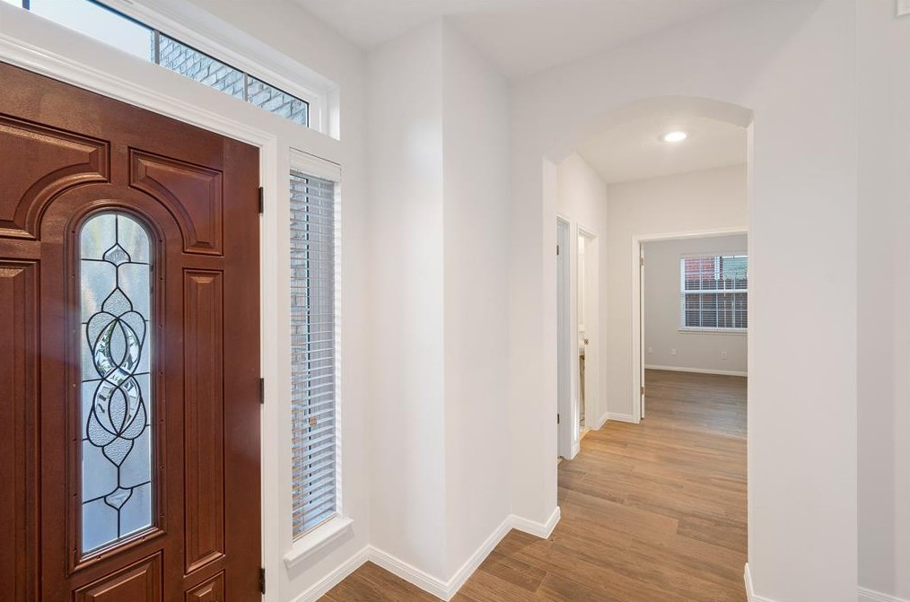 1331 Wickshire Ln, Houston TX  77043-4516 exterior