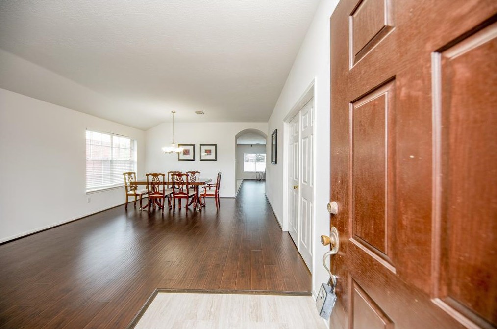 9618 Weldridge Dr, Sugar Land, TX 77498