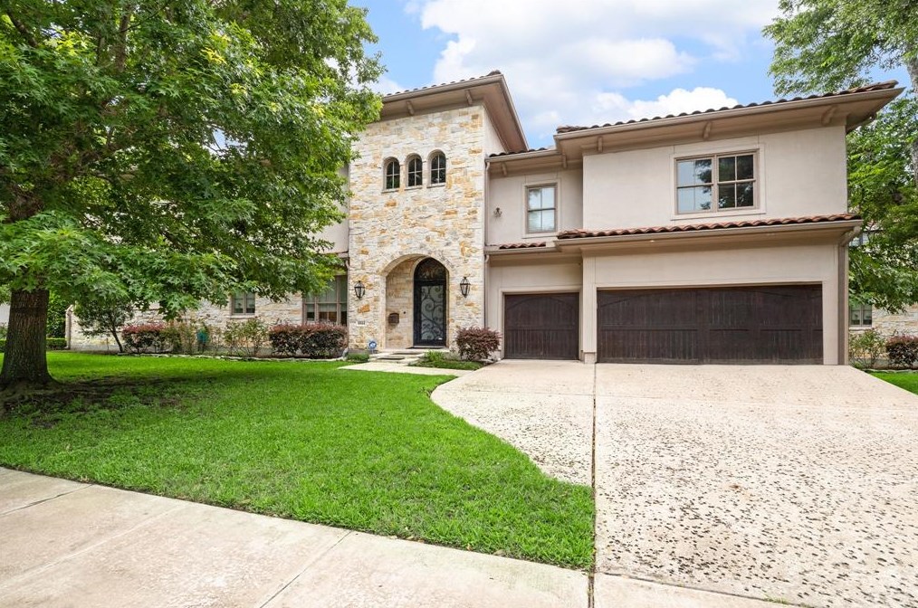 6544 Belmont St, Houston TX  77005-3804 exterior