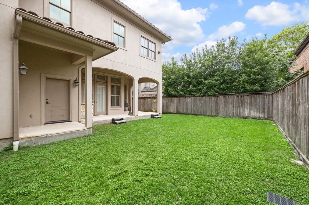 6544 Belmont St, Houston TX  77005-3806 exterior