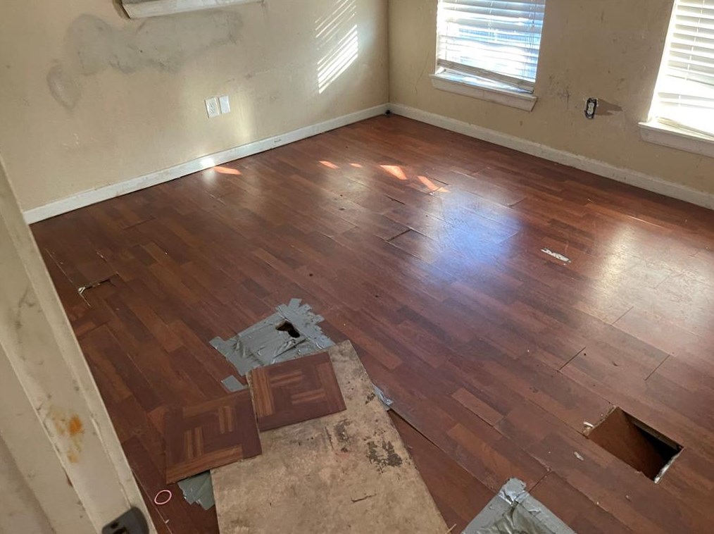 2423 Woodard St, Houston TX  77026-2459 exterior