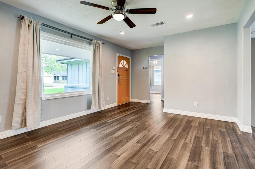 7011 Neff St, Houston TX  77074-4827 exterior