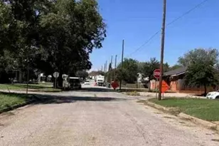 801 Thomas St, Sweetwater, TX 79556 - Photo 8