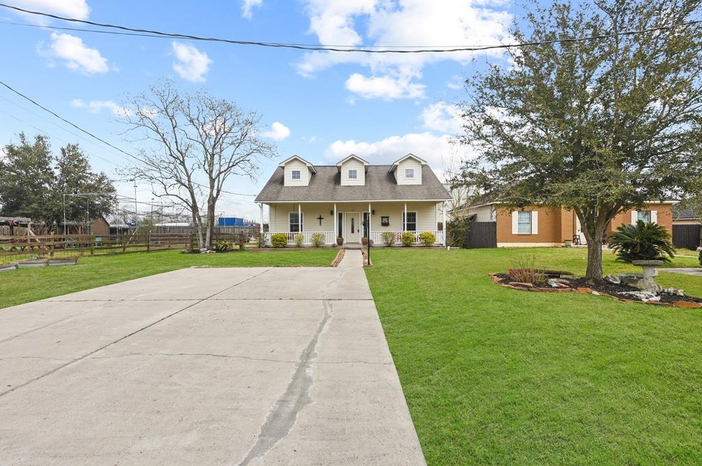 516 Battleview Rd, Morgans Point, TX 77571