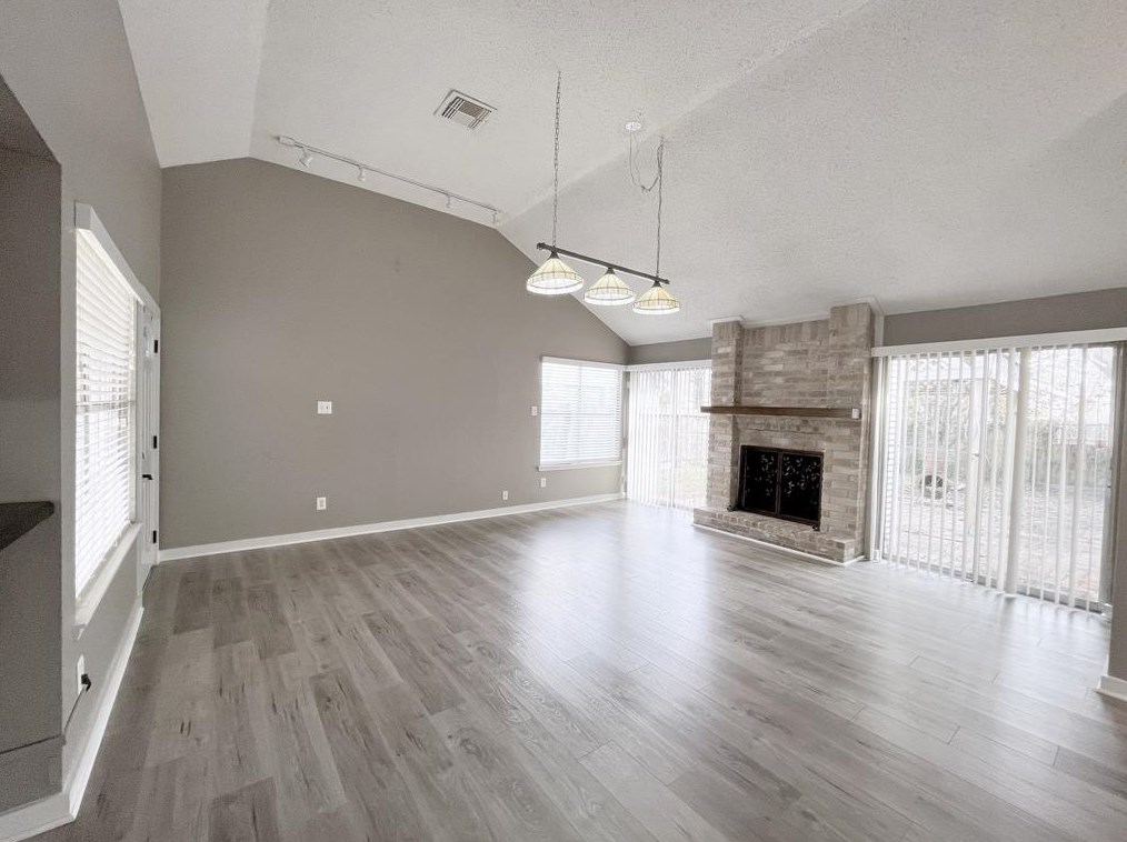 12819 Ashford Knoll Dr, Houston TX  77082-2150 exterior