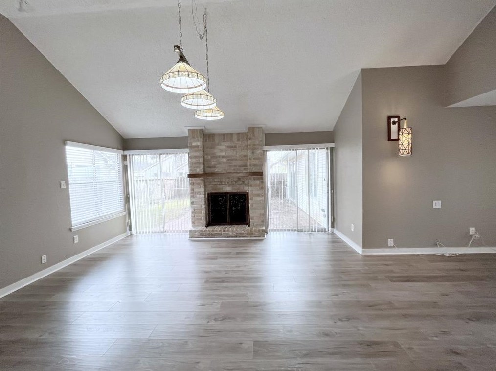 12819 Ashford Knoll Dr, Houston, TX 77082