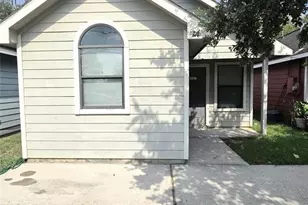2112 Davis St, Houston, TX 77026 - Photo 2