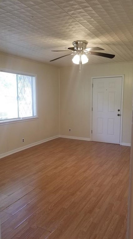 1100 12th St N, Texas City, TX 77590