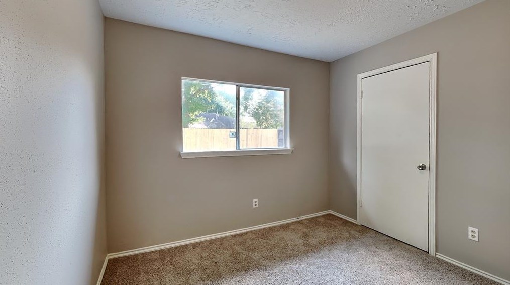 6602 Soledad Dr, Houston TX  77083-2114 exterior