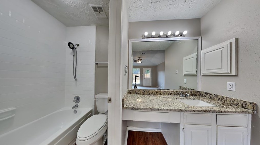 6602 Soledad Dr, Houston TX  77083-2114 exterior