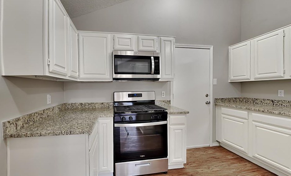 6602 Soledad Dr, Houston TX  77083-1027 exterior