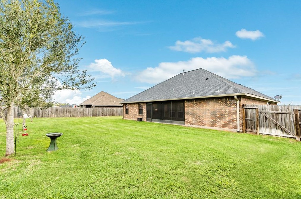 207 Poppy St, Richwood, TX 77566-3112