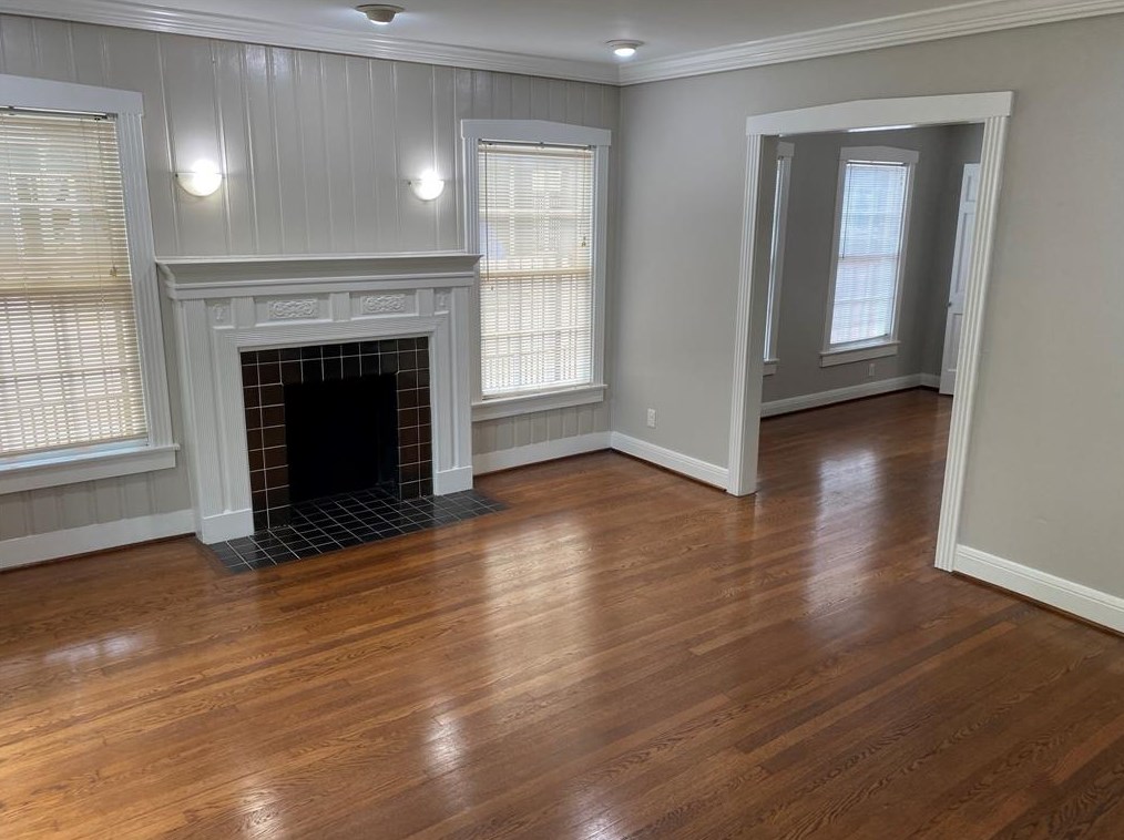 2440 Nottingham St, Houston, TX 77005