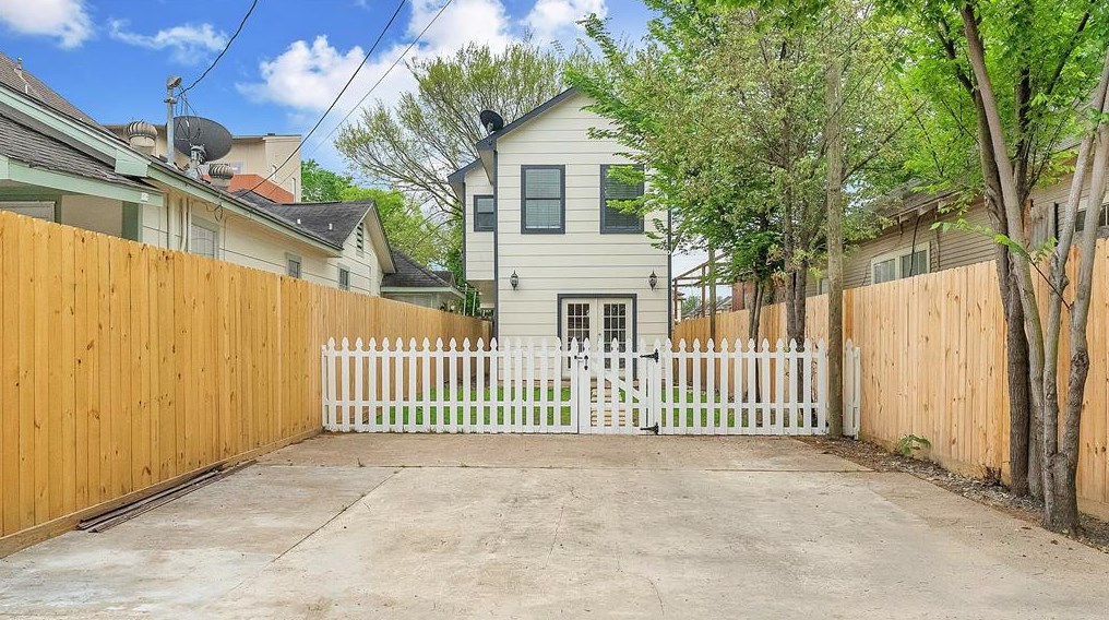 5227 Eigel Unit A, Houston, TX 77007