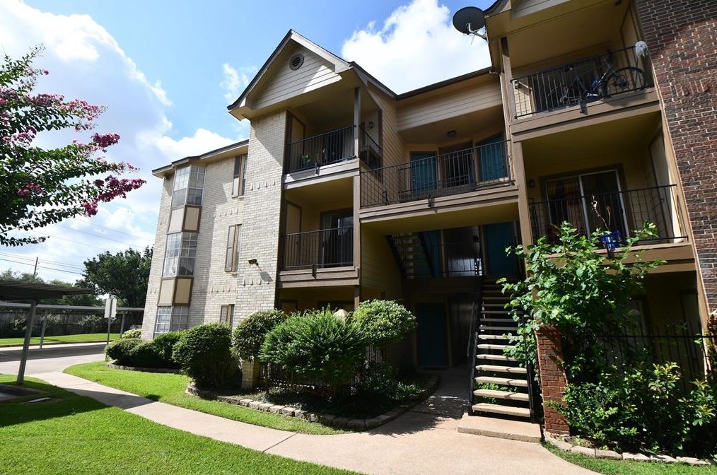 2121 Hepburn St #610, Houston, TX 77054