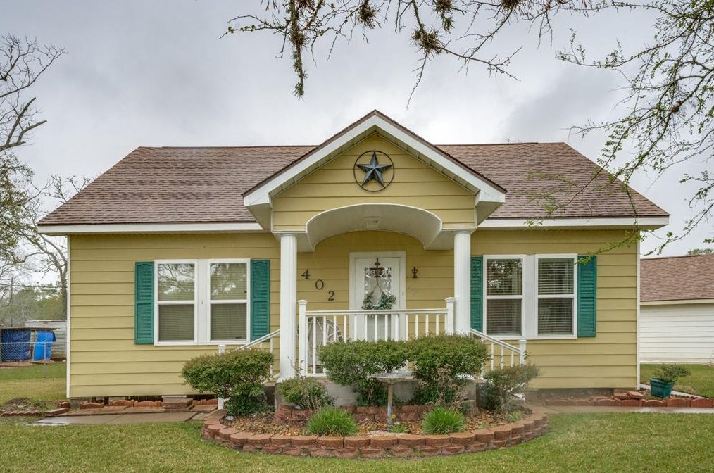 402 Goliad St, Richwood, TX 77531-3427