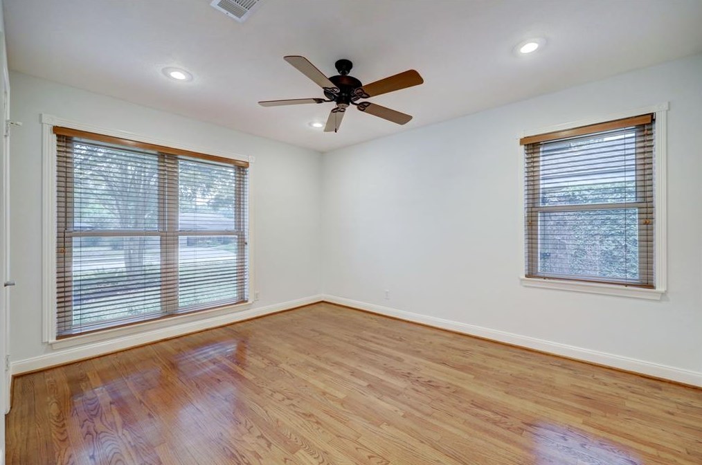 6235 Cindy Ln, Houston TX  77008-5109 exterior