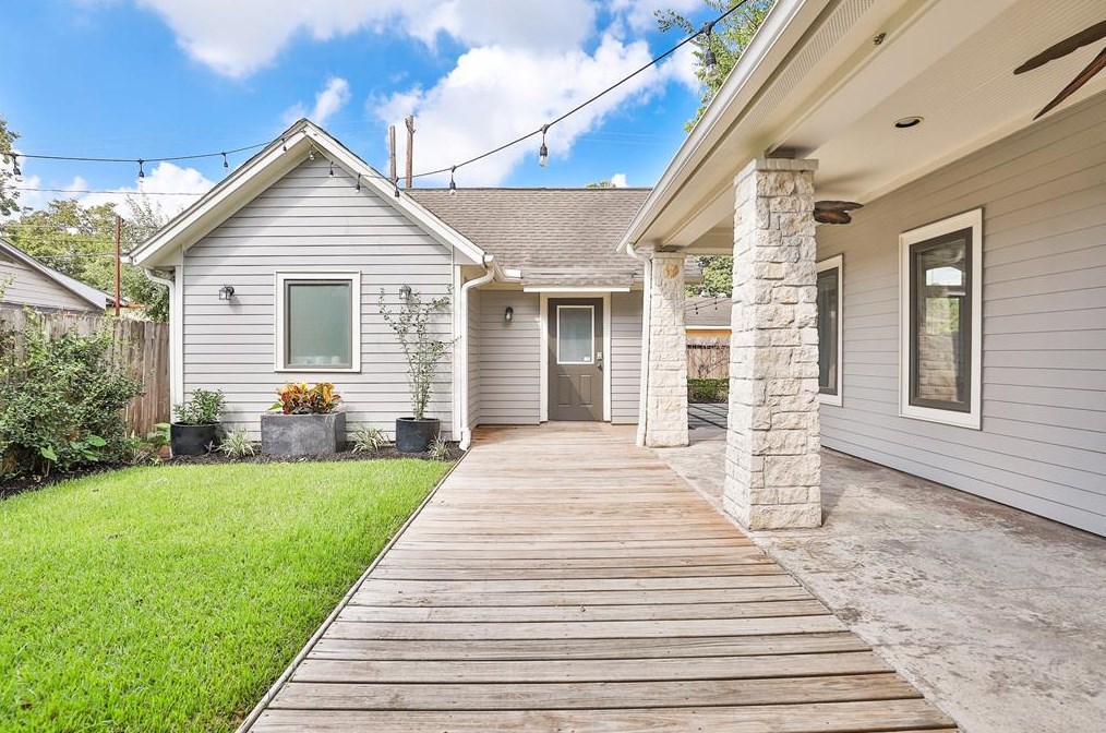 709 Cordell St, Houston TX  77009-5325 exterior