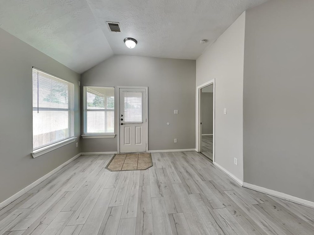 11142 Pigeon Bluff Dr, Houston, TX 77065