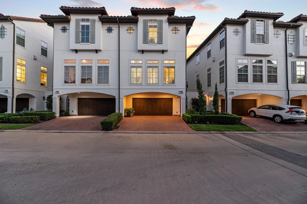 15915 Morgan St, Sugar Land, TX 77478