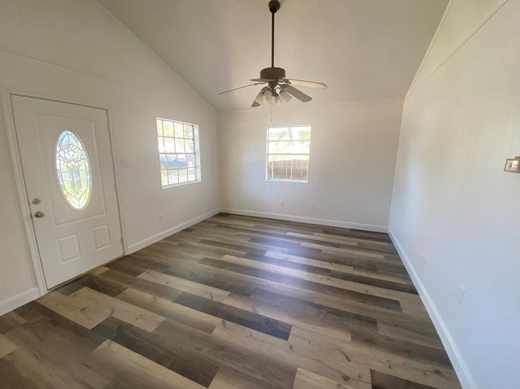 1833 Cardinal Dr, League City, TX 77573