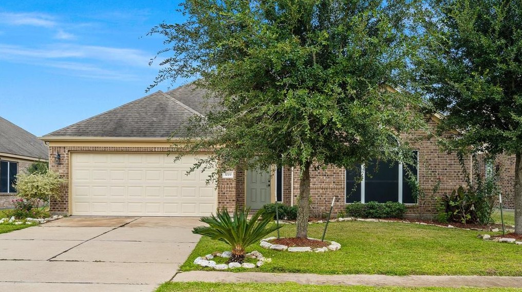 3019 Fern Brook Ln, Richmond, TX 77471