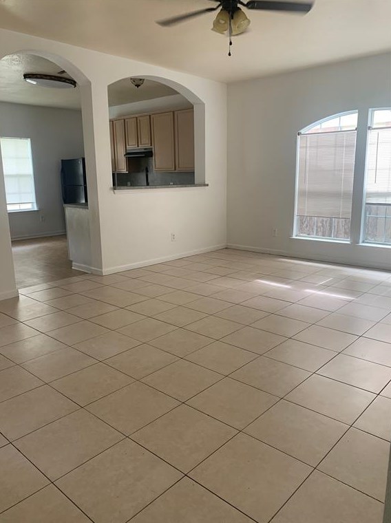 4822 Moody Reef Dr, Bacliff TX  77518-2411 exterior