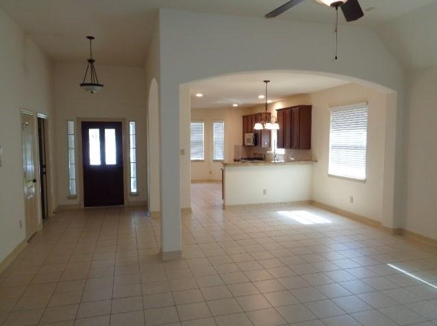 10332 Stone Gate Dr, Conroe, TX 77385