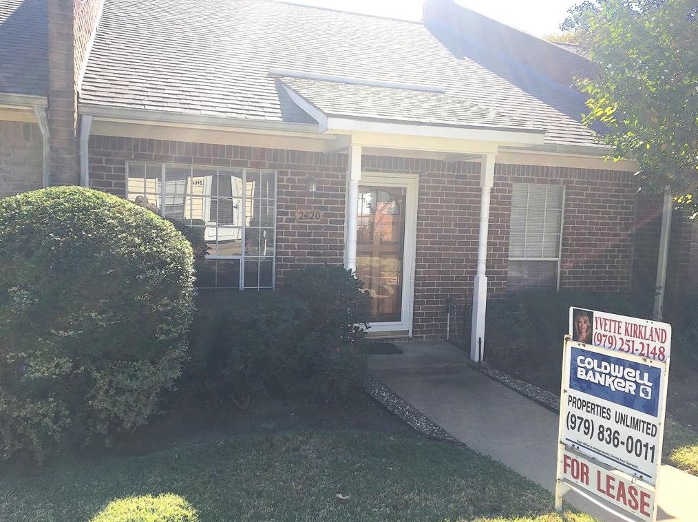 2420 Stone Hollow Dr, Brenham, TX 77833