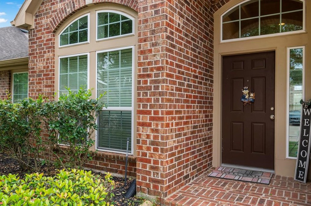 14008 Ginger Cove Ct, Pearland, TX 77584-1837
