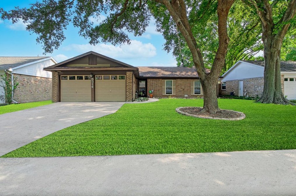 8514 Rowan Ln, Houston, TX 77036-5550