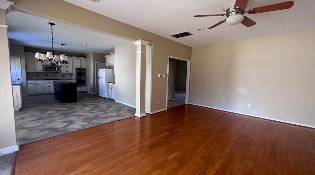 702 Epperson Way, Sugar Land TX  77479-5094 exterior