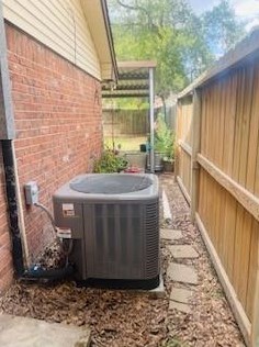 14215 Foxford Way, Houston TX  77015-2541 exterior