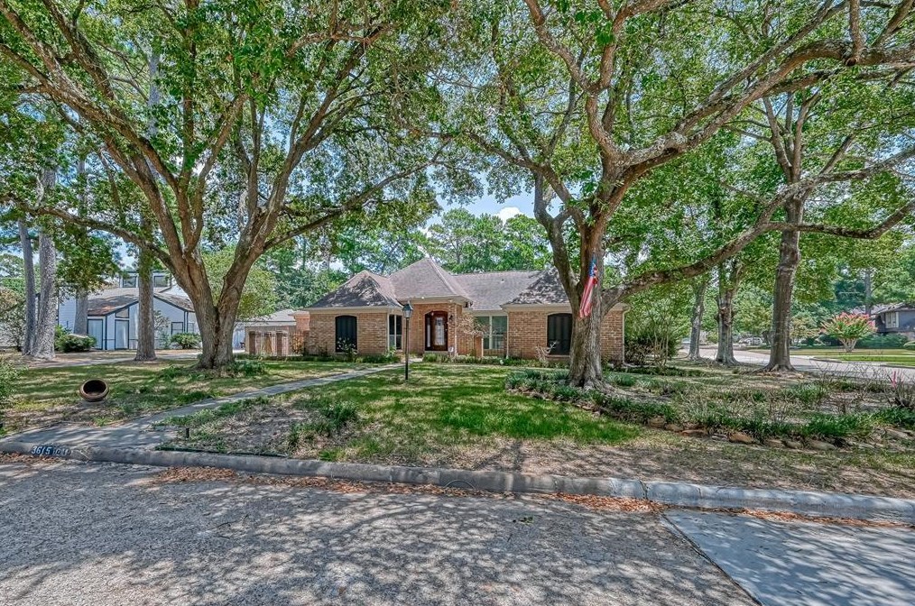 3615 Fairvalley Dr, Houston, TX 77068-1201