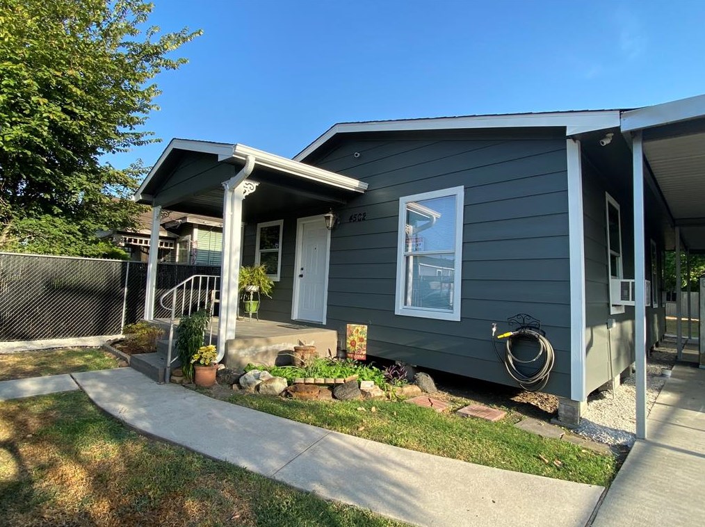 4502 Sharon St, Houston, TX 77020