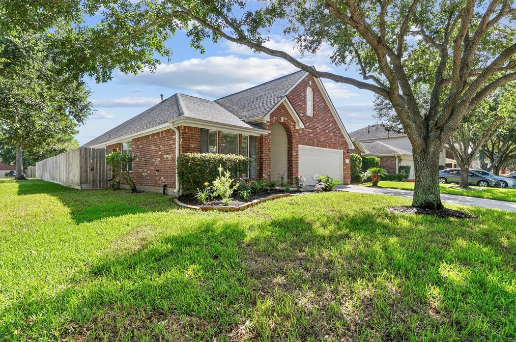 25938 Chapman Falls Dr, Richmond, TX 77406