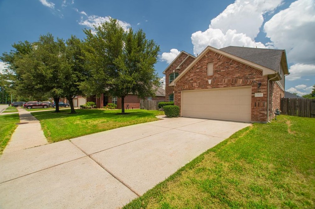 25618 Crisp Spring Ln, Spring, TX 77373-7069