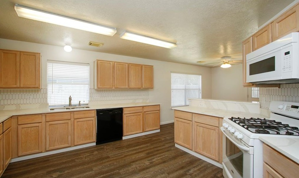 3703 Apple Holw Ln, Humble TX 77396-3937 exterior