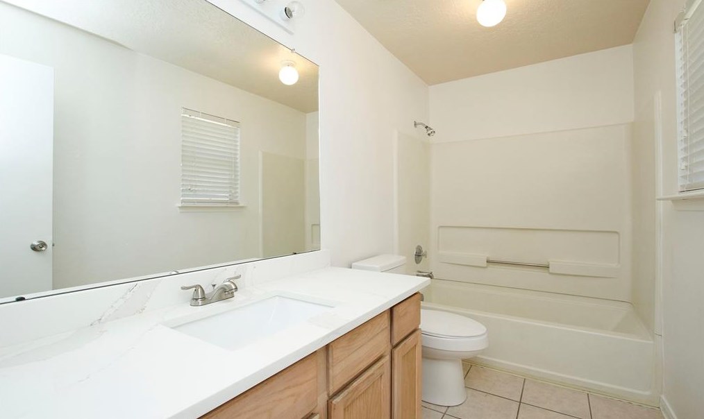 3703 Apple Holw Ln, Humble TX 77396-3937 exterior