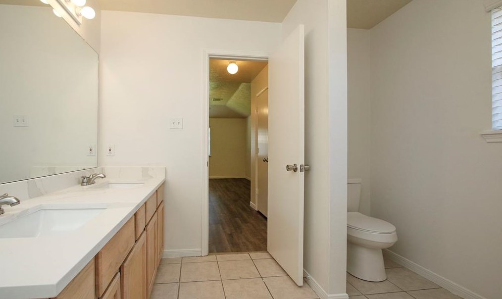 3703 Apple Holw Ln, Humble TX 77396-3937 exterior