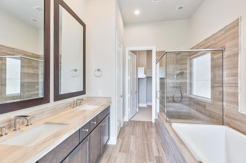 9534 London Bridge Sta, Houston, TX 77045