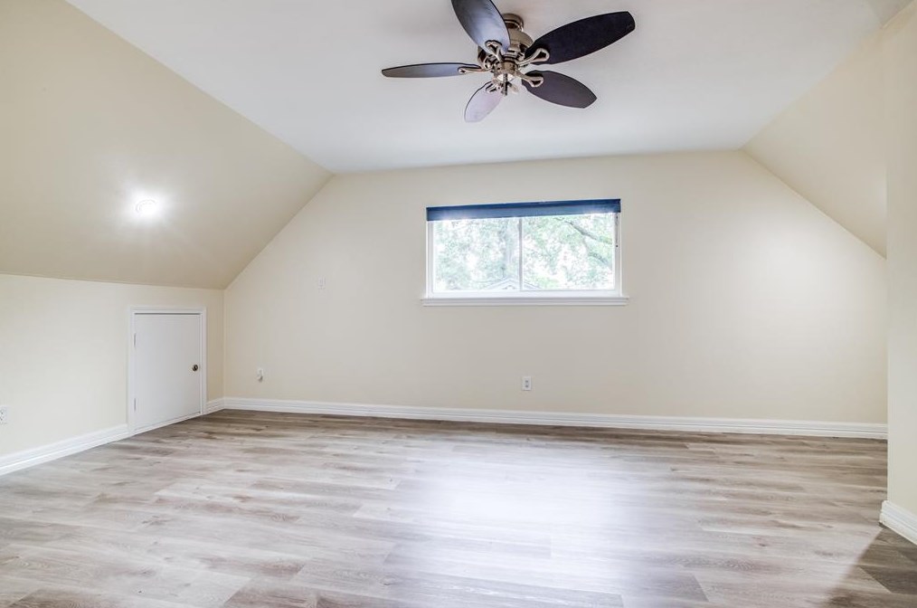 18531 Pt Lookout Dr, Houston TX  77058-4026 exterior