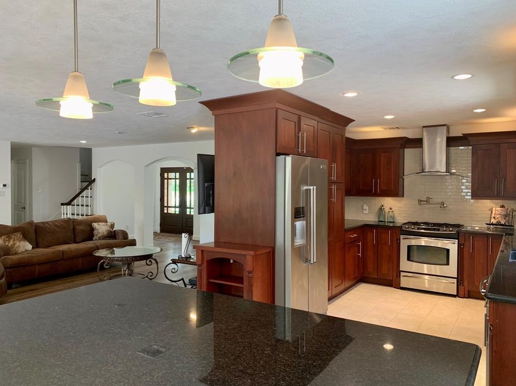 18531 Pt Lookout Dr, Houston TX  77058-4026 exterior