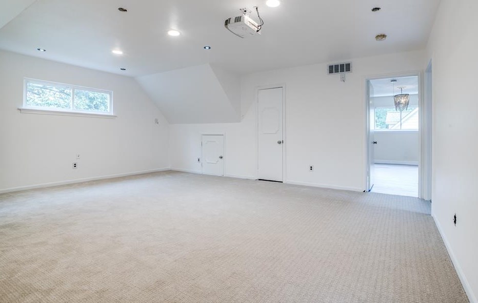 18531 Pt Lookout Dr, Houston TX  77058-4026 exterior