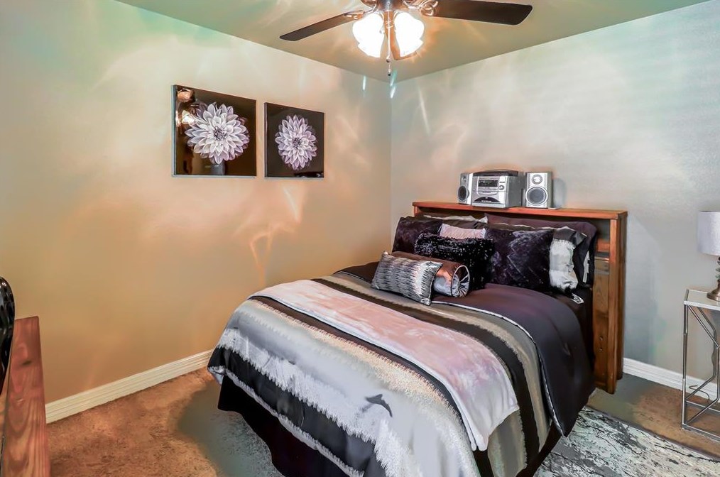 1423 York Crk Dr, Houston TX  77014-1982 exterior